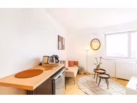 location meublée maison 1 pièce 18 m² à levallois-perret (92300)  900 €