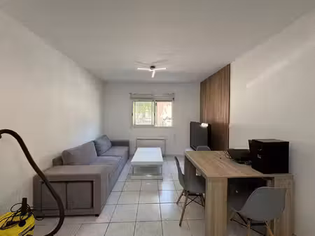 location appartement 2 pièces  40.17m²  marguerittes