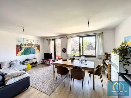 appartement non meublé de 2 chambres -terrasse/pkg -eu