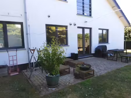 appart de standing 2 ch au rez jardin  terrasse  parking