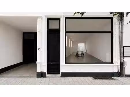 stijlvolle commerciële ruimte met vitrine – ca. 65 m²  uitbr