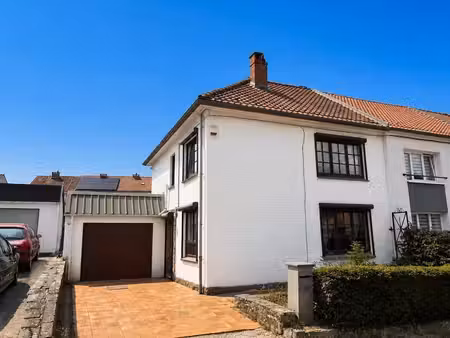 3 façades avec garage de ±150m² sur 3a35. 3 chambres  jardin