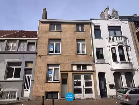 opbrengsteigendom met groot pakhuis en 2 vergunde apparte...