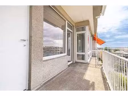 flat 1 chambre – peb c – belle terrasse