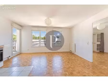 appartement 3 pièces 56 m²
