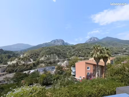 vente 3 pièces/2 chambres/61 64 m²-menton