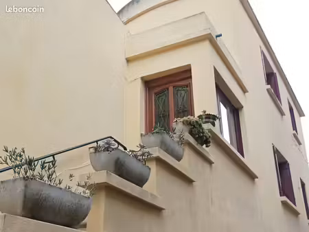 maison de ville avec toit-terrasse 77000e