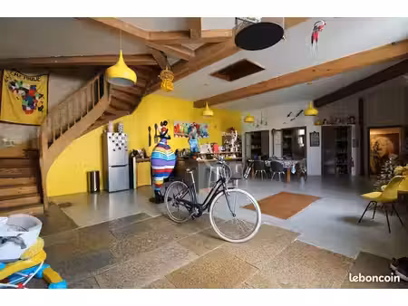 maison 7 pièces 271 m²