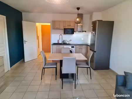 a louer appartement meublé de 42 m² dans résidence calme proche centre-ville d'agen. place