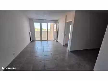 appartement t3 avec grand balcon