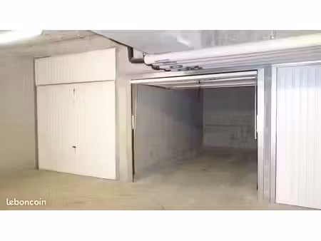location garage aix les bains 115