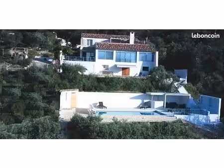 location appartement à l'année à esparron de verdon