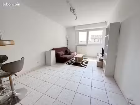 studio 1 pièce 26 m²