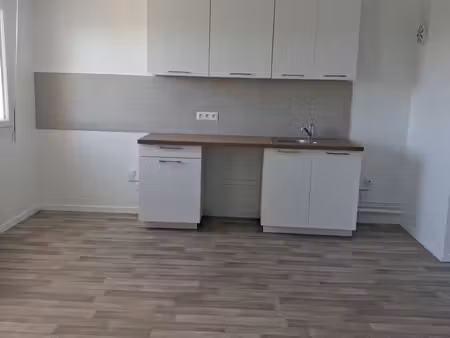 t2 lumineux de 38 m² refait entièrement à neuf – cave & parking inclus