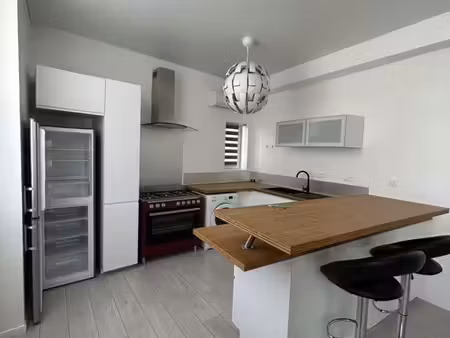 joli t2 meublé 43m2  en centre ville de langres