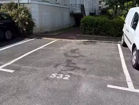 location parking cergy le haut