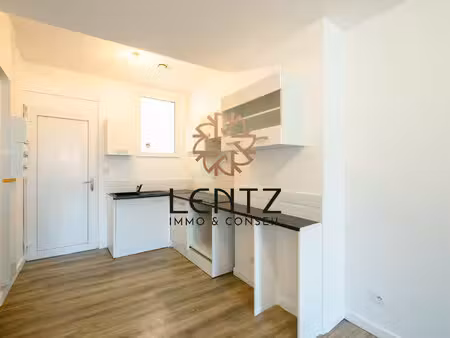 appartement t2/t3 rénové avec balcon – centre-ville de digne