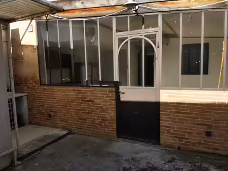 local commercial au look industriel  facile d'accès