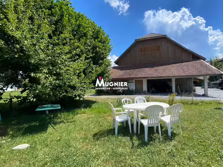 taninges : ferme mitoyenne 5 pièces
