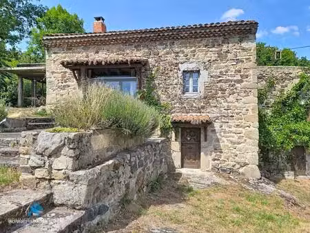 propriété de caractère de 290 m² constituée d'une maison et d'un gîte de charme