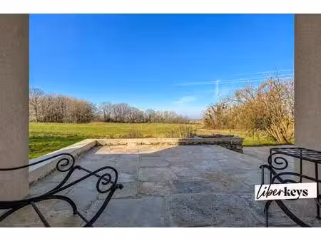 maison d’exception 7 pièces - maudétour-en-vexin - 254 m² sur 2 357 m² de terrain