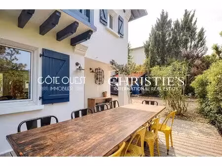 à vendre guéthary - villa rénovée au cœur du village