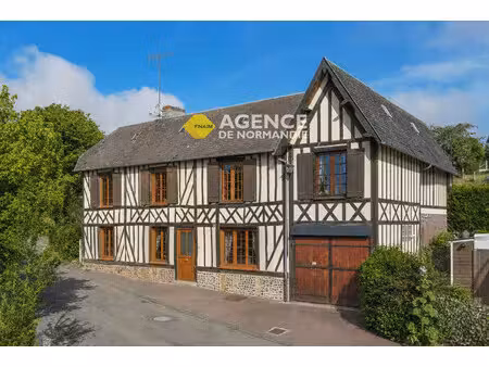 grande maison normande avec jardin