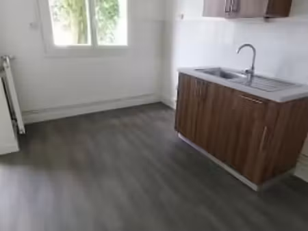 location appartement 1 pièce 36 m² à brest (29200)  388 €