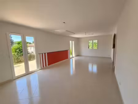 location maison 4 pièces 110.65 m² à pomérols (34810)  1 200 €
