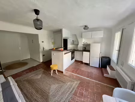 appartement faux t2 en duplex - toulon centre