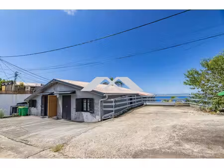 superbe t3 non meublé vue mer à petite ile quartier ravine du