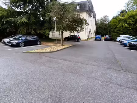 appartement t2 vendu loué dans residence securisee avec park