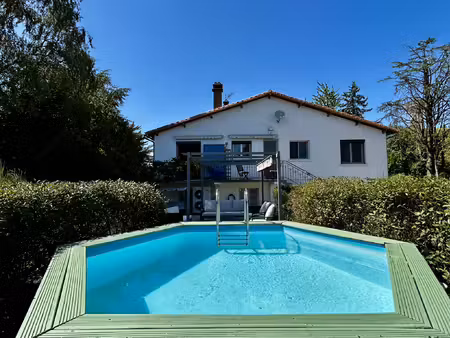 maison individuelle avec piscine  garage et salle de jeux 15