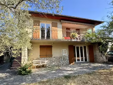nyons proche du centre villa avec jardin