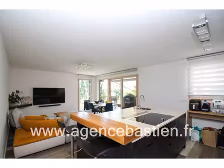 vente appartement 3 pièces 79 m² divonne-les-bains (01220)