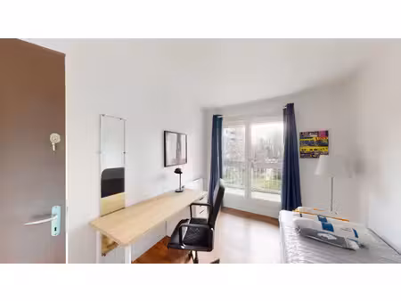 location appartement 5 pièces 96 m2 à évry-courcouronnes