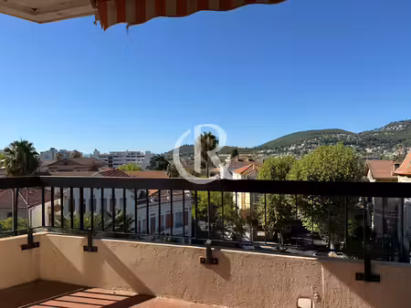 hyeres centre - t3 vue degagee - ascenseur