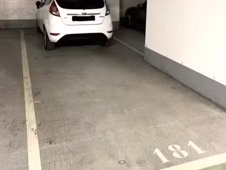 parking à paris (75014)