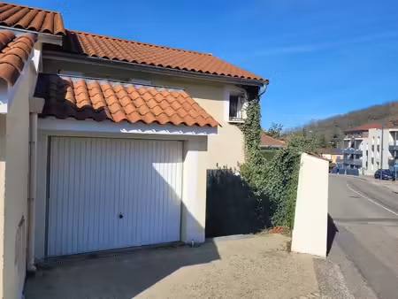 location maison 4 pièces 75 m² à saint-quentin-fallavier (38070)