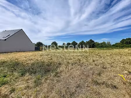 terrain à bâtir de 271m² à proximité de la mer
