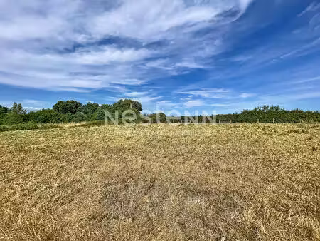 terrain à bâtir de 663m² à proximité de la mer