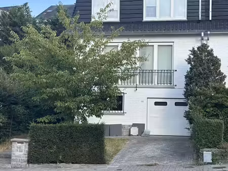 belle maison 3 façades avec jardin au chant d'oiseau