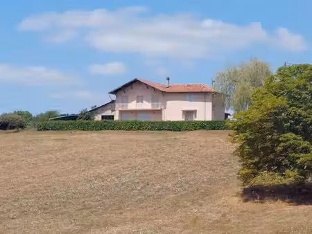ancienne ferme a faire revivre avec dependances sur 3.800 m² de terrain « secteur...