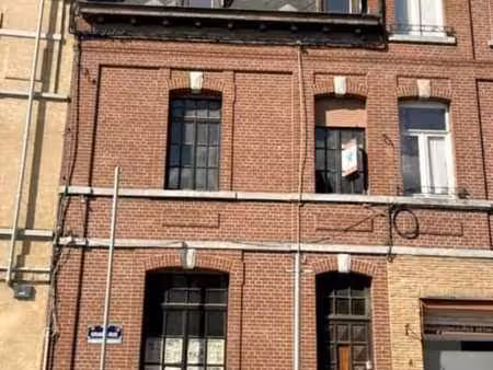 maison de maitre a renover 4ch + grenier amenageable + jardi