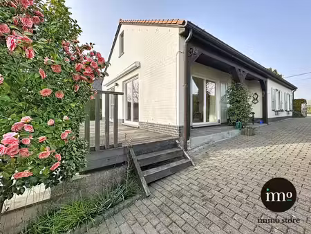 maison pleine de charme et de potentiel dans un emplacement