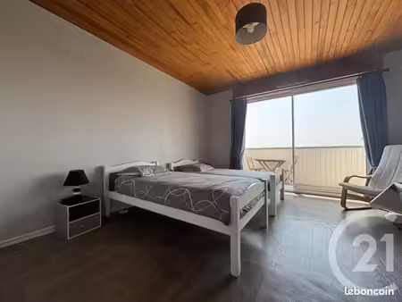 studio 1 pièce 27 m²