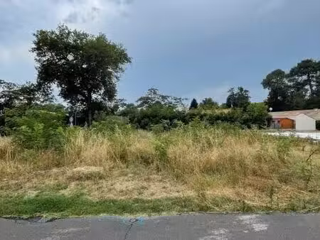 terrain 856 m² balizac