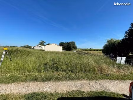 terrain 560 m² langon