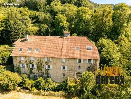 maison 18 pièces 617 m²