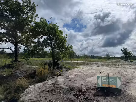 terrain 590 m² mios